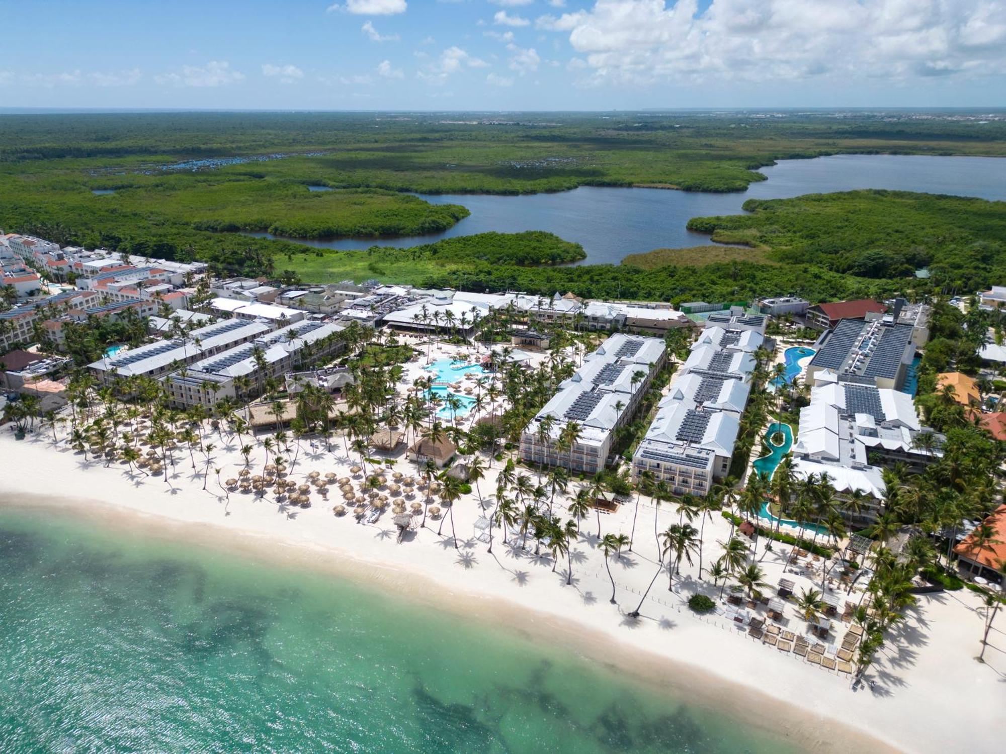 Dónde Alojarse en Bávaro: 15 Hoteles de Playa Imprescindibles